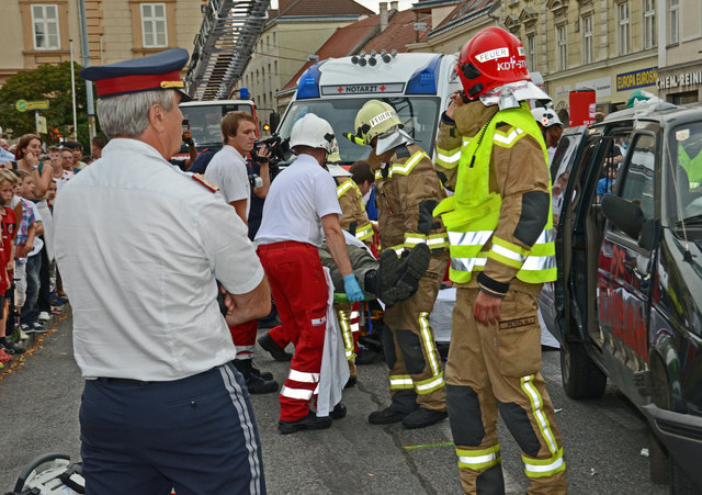Einsatzübung bei der langen Einkaufsnacht in Korneuburg