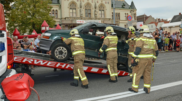 Einsatzübung bei der langen Einkaufsnacht in Korneuburg