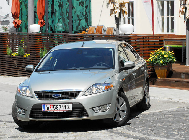 Der Ford Mondeo gibt sich auch in der spritsparenden Econetic-Version sportlich. Auch bei Ausstattung und Komfort gibt es keine Kompromisse. | Foto: Künstner