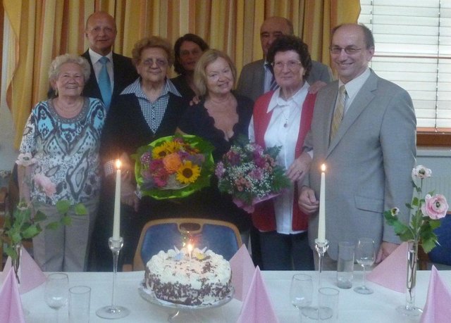 Maria Slawek feierte mit GR Günther Kussmann im Pensionistenheim Orth. | Foto: privat