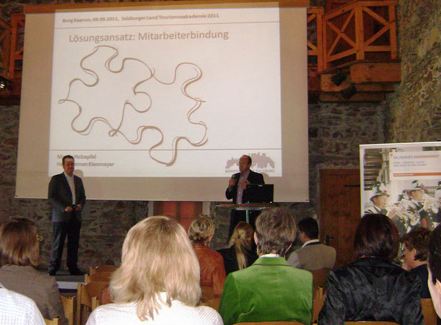 Mitarbeiterbindung mit Hilfe von Social Media - Tourismusakademie Burg Kaprun 2011
