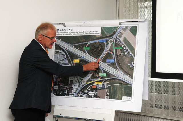 Minimale Behinderungen verspricht Wilhelm Lorber (Asfinag) beim Neubau der Anschlussstelle Süd.