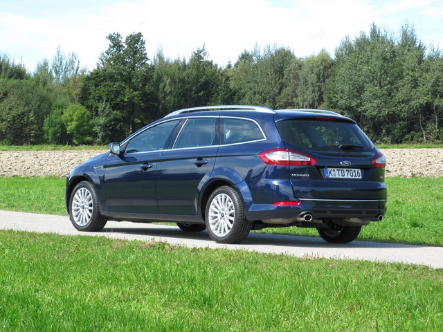 Der Ford Mondeo fährt sich mit den beiden Top-Motorisierungen ausgesprochen sportlich. Seine Stärken: Geräumiger Innenraum und niedriger Verbrauch sind geblieben. | Foto: Künstner