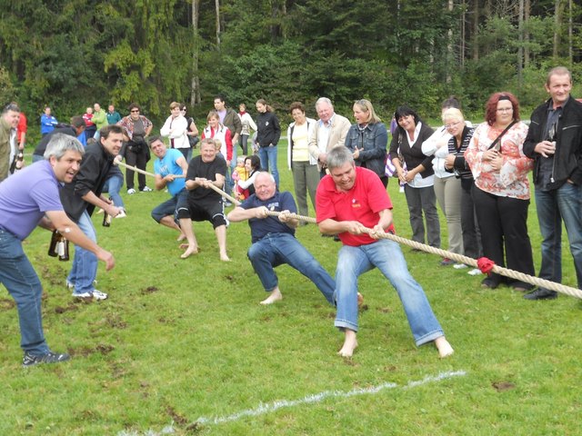 Mit dem Seilziehen der Vereine beginnt der Erpfendorfer Sportnachmittag am Sonntag, 25. September um 14 Uhr