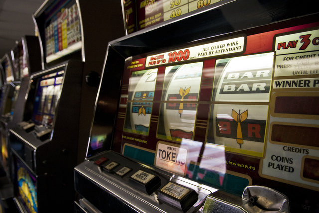 Gewinn und Einsatz bei den Glücksspielautomaten sind klar beschränkt, dennoch gibt es Lücken im Gesetz.