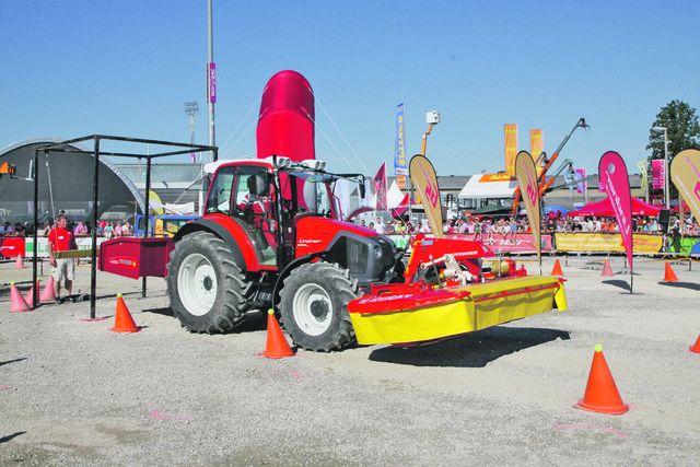 Beim Geotrac-Supercup müssen die Fahrer ihre Geschicklichkeit am Traktor unter Beweis stellen.