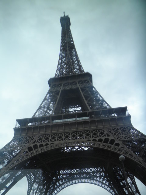 Das Wahrzeichen von Paris, der Eiffelturm. ;-)