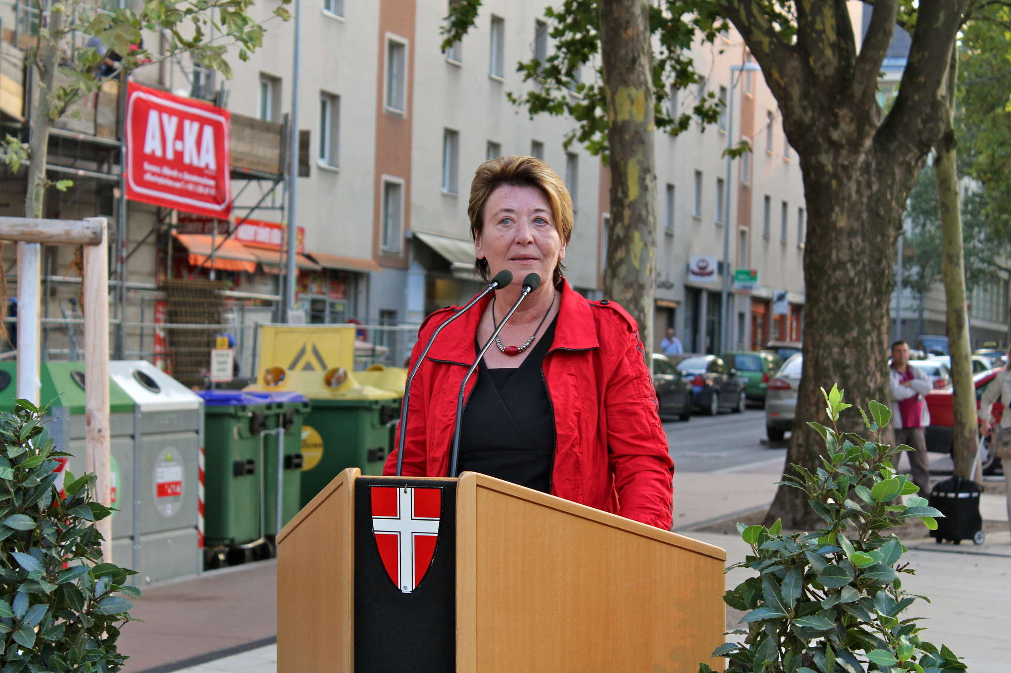 Große Simmeringerin am richtigen Platz Simmering