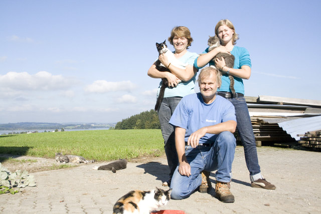 Johann, Katharina und Martha Baumgartner raten jedem Landwirt zur Katzenkastration.