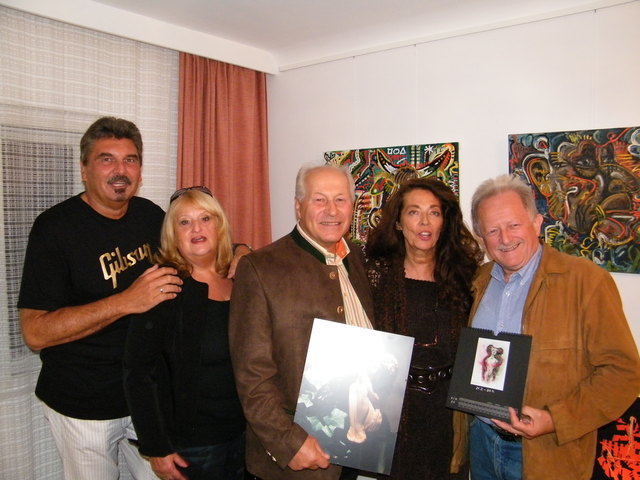 vlnr: Georg Ragyoczy, GR Monika Schrottmeyer, Bgm. Gottfried Jelinek, I.R.I.S. und BR a.D. Alfred Schöls