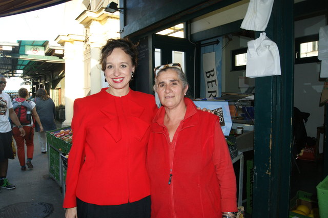 Dimitra Berber ist eine Lieblingsstandlerin von Regina Hofer am Naschmarkt.