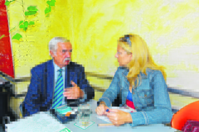 Lucona-Aufdecker Gerald Freihofner zu Österreich-Chefredakteurin Strobl: „Damals erhielt man noch Morddrohungen.“ | Foto: Rezaei