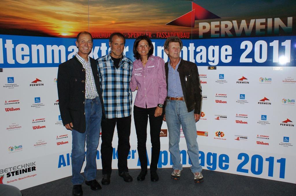 Gerlinde Kaltenbrunner Und Ralf Dujmovits Mitte Mit Den Organisatoren Sigi Brachmayer L Gerlinde Kaltenbrunner Und Ralf Dujmovits Mitte Mit Den Organisatoren Sigi Brachmayer L