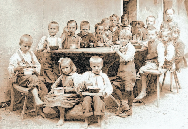 Autorin Inge Friedl sammelte alte Fotos in ganz Kärnten