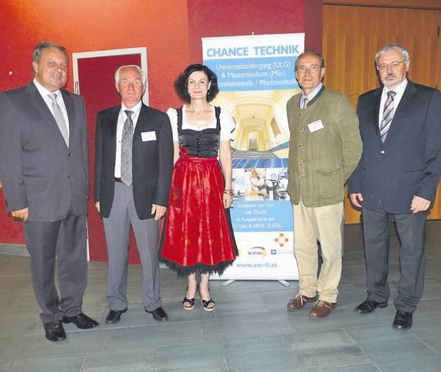 Gadest-Tagung: Werner Gutzwar und Melitta Becker-Unger mit Professoren.