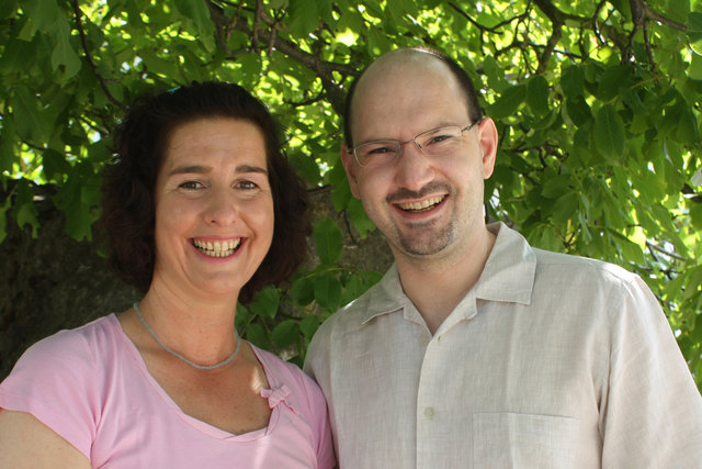 Referentenduo u. Geschwisterpaar: Mag. Sonja Lackner und Dr. Thilo Grundmann kennen die Gesetze des Lebens und erläutern diese beim FiW-Vortrag "WIRTSCHAFT trifft ENERGETIK"