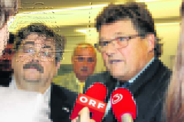 Heißer Beginn der Herbstlohnrunde: Karl Proyer (l., GPA) und Rainer Wimmer (r.) fordern kräftige Lohnerhöhungen