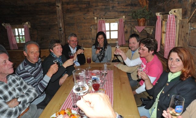 Beste
Stimmung herrschte beim Wandertag der Raiffeisenbank.

Fotos: Waldhuber