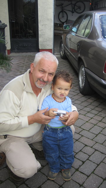 Papa Robert und Fotograf Gabriel 2.5 Jahre