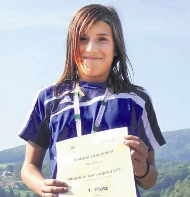 Viktoria Urbanitsch ließ beim Waldlauf der Jugend die Konkurrentinnen hinter sich.