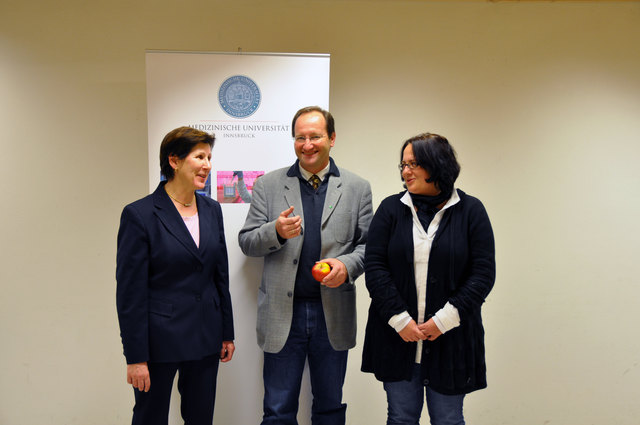 Univ.-Prof.in Dr.in Monika Lechleitner, Thomas Lorenz, Bezirksobmann Forum Land Dipl.-Ing.,  und Dr.in Barbara Gant, Bereichsleiterin Lifelong Learning der Med Uni Innsbruck freuten sich über die gelungene Veranstaltung. (v.l.)