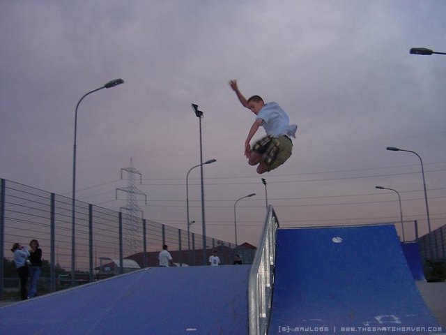 Ich beim Skaten in Inzersdorf ;)