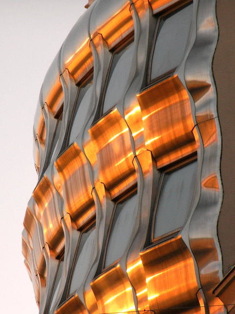 Domenig-Haus in 1100 (ehem. Zentralsparkasse)