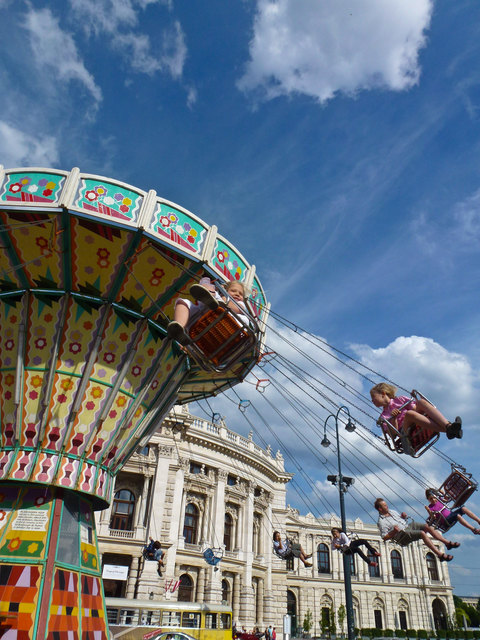 Kirtag am Rathausplatz