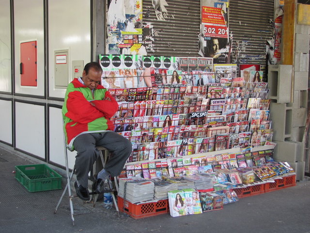 Immer da!!am Reumannplatz bei der Arbeit