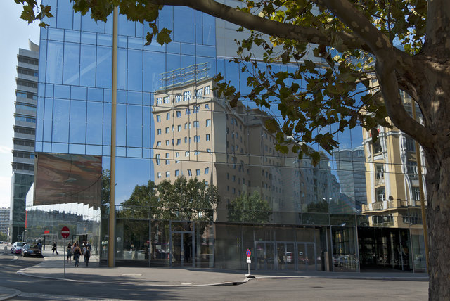 Spiegelung (2. Bez.)