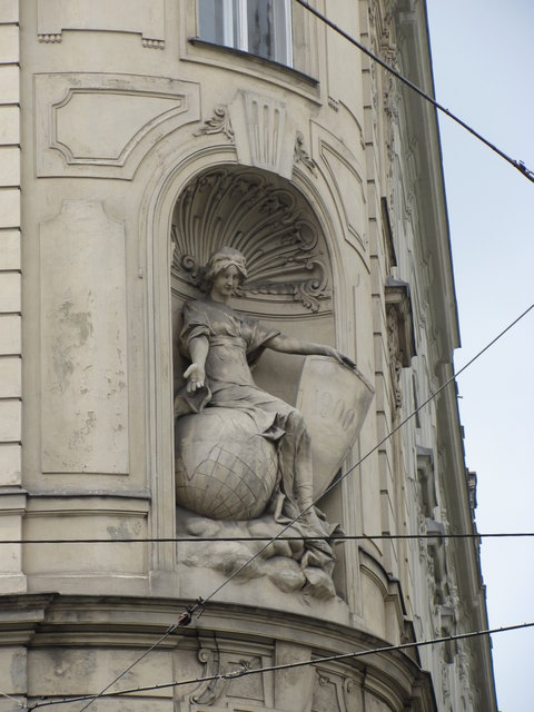 So viele schöne Relieff-figuren gibt es in Wien