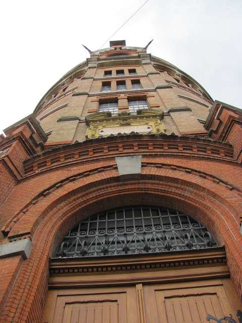 Der Wasserturm gaaannzzz nah....