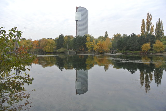 Herbstlicher Wasserpark