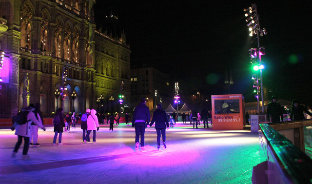 Eislaufen am Rathausplatz
