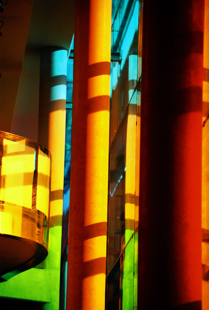 Farbenpracht in Hollywood Megaplex Gasometer, Simmering