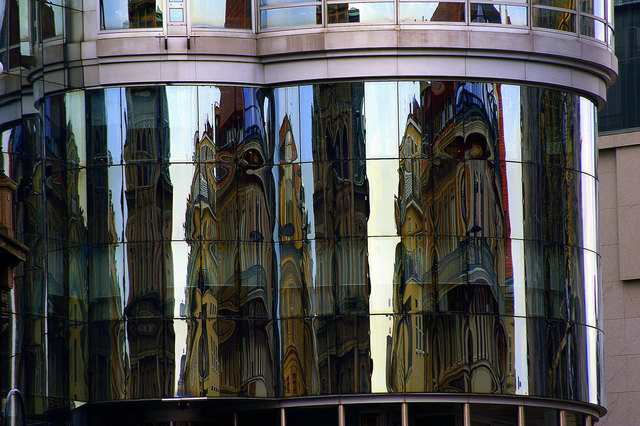 Spiegelung im Haas-Haus