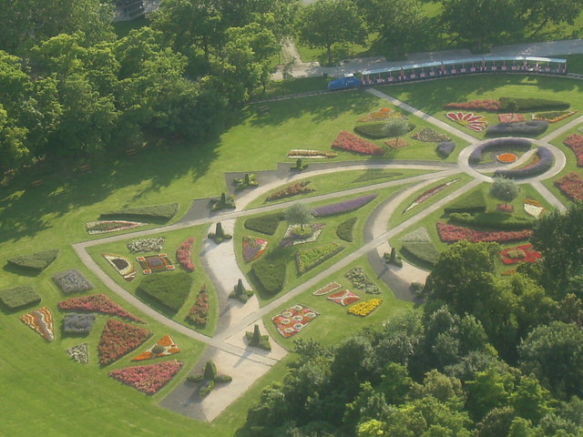 Donauturm hoch hinaus