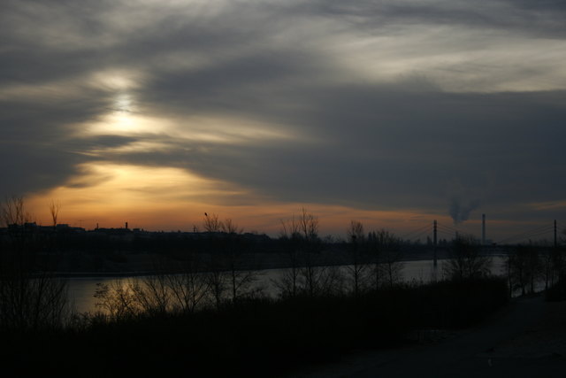 Sonne über Kaisermühlen