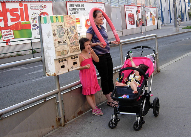 Warten auf die Strassenbahn