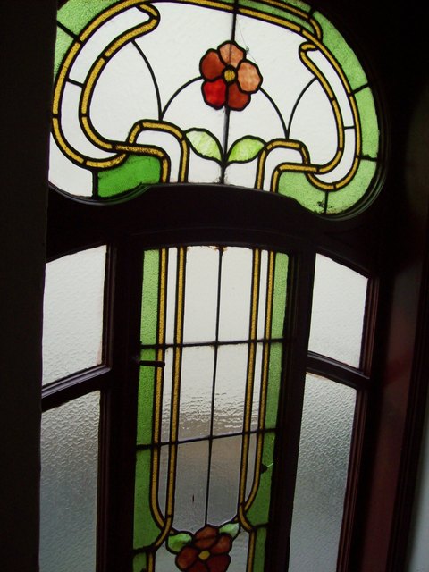 20., Petraschgasse - Fenster im Stiegenhaus