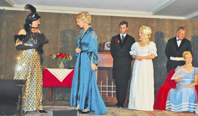 Die Schauspieler gaben ein Gastspiel in der Rennmühle, ehe sie auf die Stammbühne in das Minitheater zurückkehren.