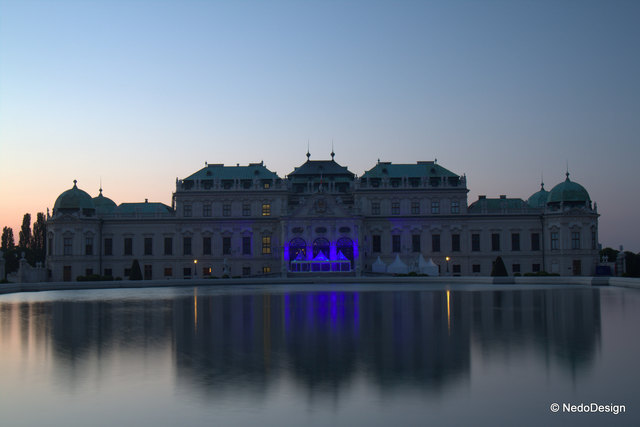 Schloss Belvedere bei Nacht..