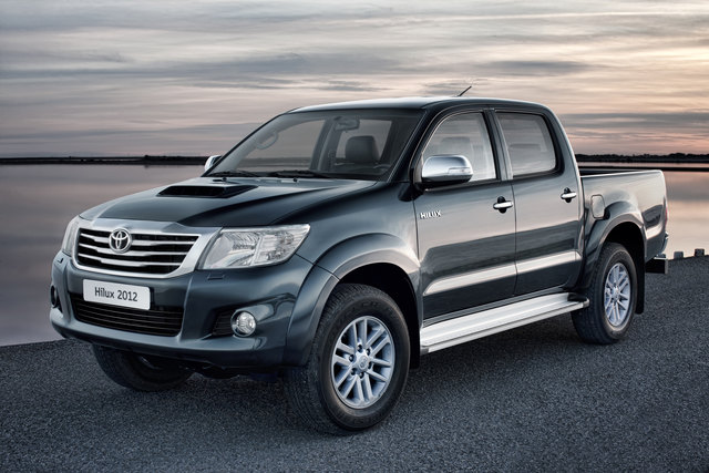 Der Toyota Hilux bringt mit seinem markanten Design viel Lifestyle in das Segment der Pick-ups. | Foto: Toyota