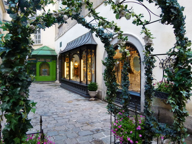 das alte wien-durchgang beim michaelertor