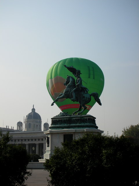 ballonflug am heldenplatz