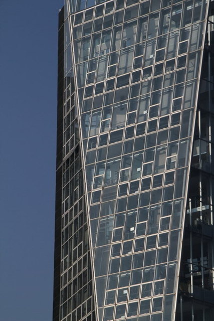 Hochhaus bei der Alten Donau von Eva Maria Kunz