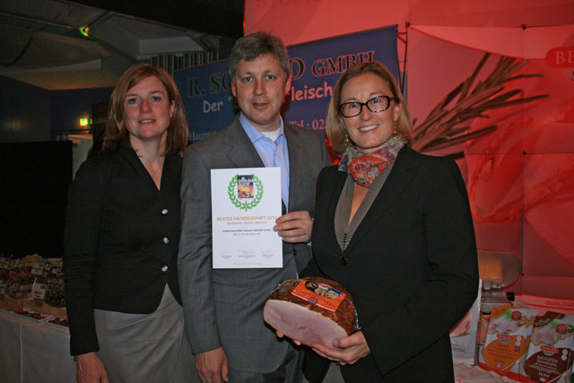 Die Firma Berger: Claudia und Rudolf Berger sowie Gaby Kritsch nahmen die Auszeichnung gerne entgegen.