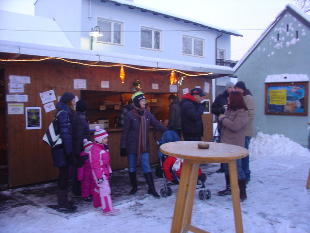 Nikolaus 2010, Glühwein und Würstelstand