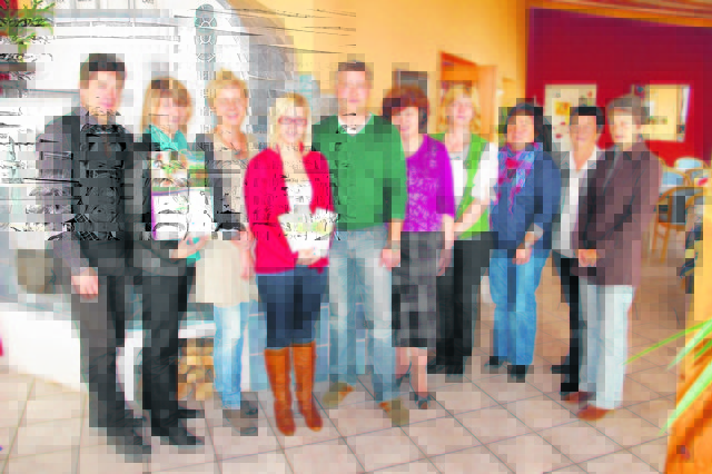 Neue leute kennenlernen in mureck. Sexkontakte Neue bekanntschaften wo frauen kennenlernen in grosspetersdorf friedberg. Frauen aus treffen in Wo frauen kennenlernen in grosspetersdorf - Sex sucht in Haan