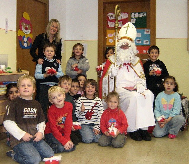Nikolausbesuch in der Vorschule der VS Oberstadt aus dem Jahr 2007.